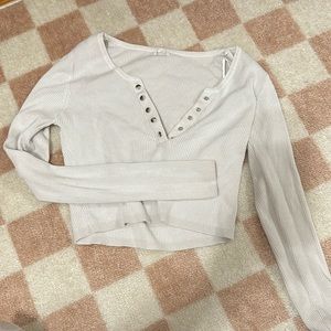 White garage, long sleeve crop top
